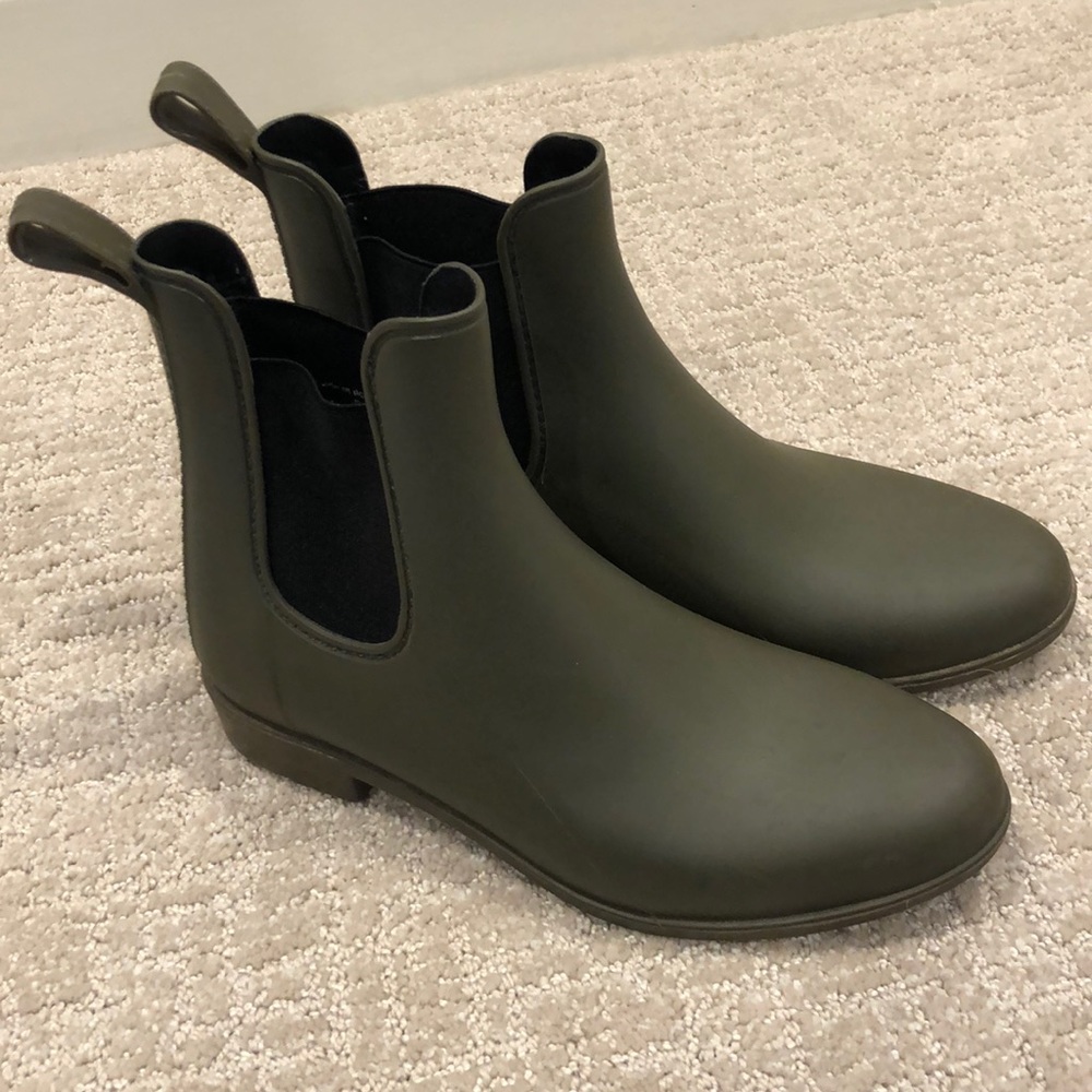 Target Chelsea Booties size 6